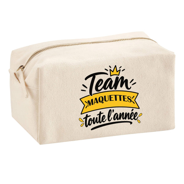 Trousse Multifonction Team Maquettes Toute l'Année - Multi-Purpose Case - Idée Trousse Multifonction Cadeau Anniversaire Fête Original Famille Travail Départ Collègue Retraite Noël.