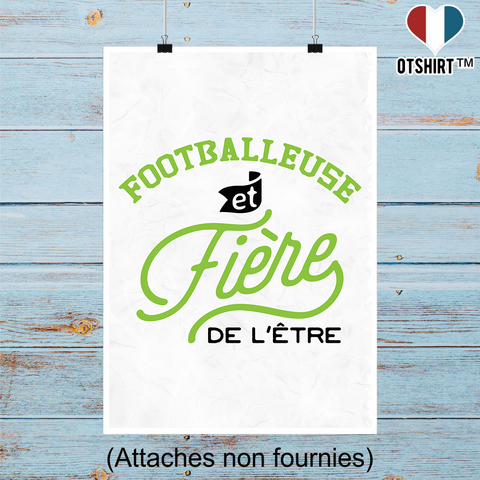 Affiche footballeuse et fière foot