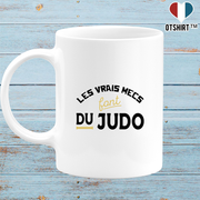 Mug les mecs font du judo