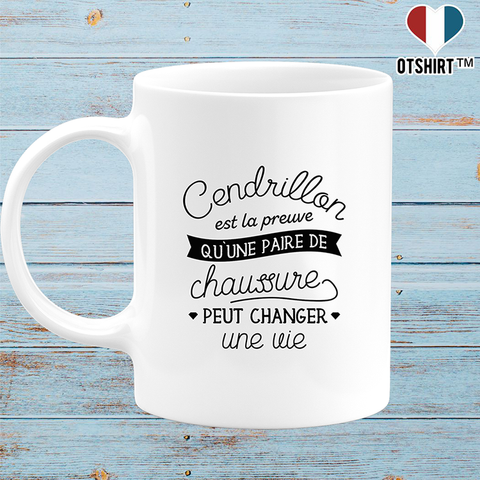 Mug une paire de chaussure