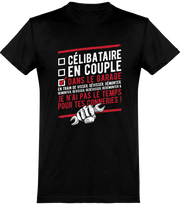  T shirt homme célibataire dans le garage