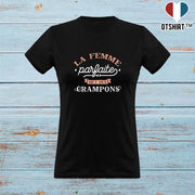 T shirt femme la femme parfaite met des crampons