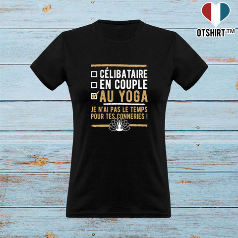 T shirt femme célibataire au yoga