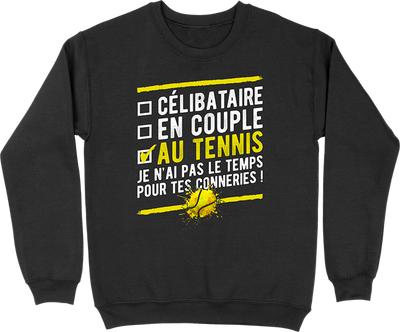 Pull homme célibataire au tennis